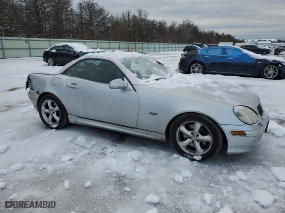 2002 Mercedes-Benz SLK-Class 3.2L with VIN WDBKK65F52F243207, listed as a Copart auction lot 43944405 with 336,779 mi miles and Salvage Title. Bid and sale history available at carsss.com. Image 4.