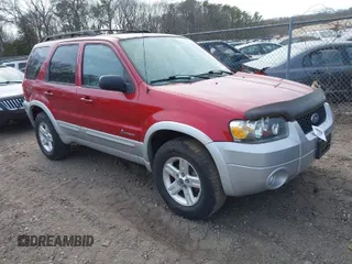 2007 Ford Escape Hybrid with VIN 1FMCU59H17KA98246, listed as a IAAI auction lot 41789024 with 999,999 mi miles. Bid and sale history available at carsss.com. Image 1.