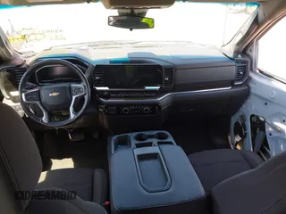 2022 Chevrolet Silverado 1500 LT with VIN 1GCUDDEDXNZ537566, listed as a IAAI auction lot 42002599 with 80,624 mi miles and . Bid and sale history available at DreamBid. Image 5.