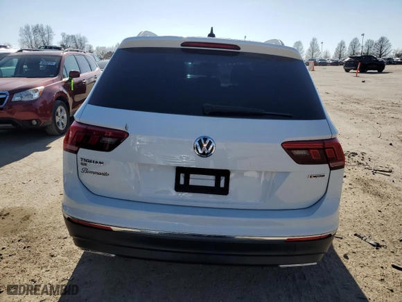 2020 Volkswagen Tiguan SE with VIN 3VV2B7AX4LM174700, listed as a Copart auction lot 46323834 with 53,276 mi miles and Salvage Title. Bid and sale history available at carsss.com. Image 6.