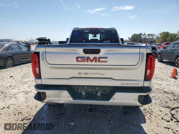 2020 GMC Sierra 3500HD Denali z VIN 1GT49WEY4LF182084, wystawiony jako Copart lot #47125665 z przebiegiem 79 045 mil mil oraz Tytuł czysty. Historia ofert i sprzedaży dostępna na DreamBid. Obrazek 6.