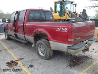 2001 Ford Super Duty F-250 XL with VIN 1FTNW21F21EA06650, listed as a IAAI auction lot 41910547 with 320,000 mi miles. Bid and sale history available at carsss.com. Image 3.