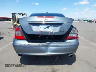 2007 Mercedes-Benz E-Class 3.5L with VIN WDBUF56X37B152420, listed as a IAAI auction lot 42072305 with 152,180 mi miles. Bid and sale history available at carsss.com. Image 16.