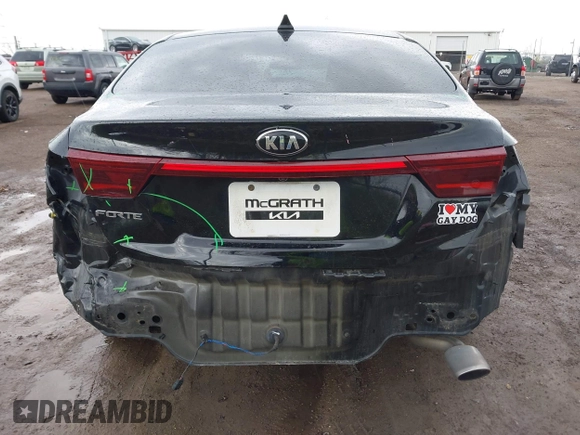 2020 Kia Forte LXS z VIN 3KPF24AD6LE232630, wystawiony jako IAAI lot #42107427 z przebiegiem 61 695 mil mil oraz . Historia ofert i sprzedaży dostępna na DreamBid. Obrazek 6.