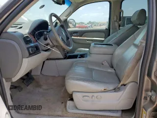 2007 Chevrolet Suburban LTZ с VIN 3GNFC16J57G130554, выставлен на аукционе Copart как лот 61574855 с пробегом Не указан миль и Списание • Salvage title. История ставок и продаж доступна на DreamBid. Изображение 7.