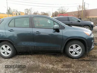 2021 Chevrolet Trax LS z VIN KL7CJKSB0MB322634, wystawiony jako IAAI lot #41705778 z przebiegiem 31 166 mil mil oraz . Historia ofert i sprzedaży dostępna na DreamBid. Obrazek 13.