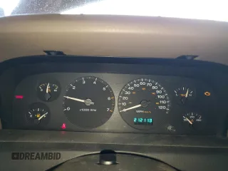 2002 Jeep Grand Cherokee with VIN 1J4GX38S52C166298, listed as a Copart auction lot 80655884 with 212,113 mi miles and Salvage title. Bid and sale history available at DreamBid. Image 9.