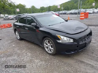 2014 Nissan Maxima SV z VIN 1N4AA5AP3EC905841, wystawiony jako IAAI lot #42336362 z przebiegiem 100 185 mil mil oraz . Historia ofert i sprzedaży dostępna na DreamBid. Obrazek 1.