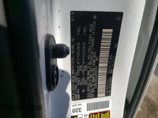 2018 Toyota Sienna XLE with VIN 5TDDZ3DCXJS208141, listed as a Copart auction lot 76208074 with 372,740 mi miles and Clean Title. Bid and sale history available at carsss.com. Image 13.