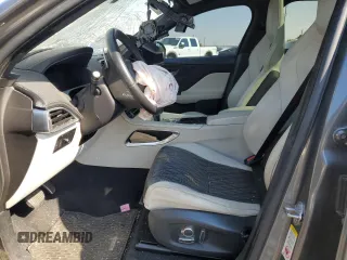 2019 Jaguar F-Pace SVR z VIN SADCZ2EE0KA607746, wystawiony jako Copart lot #74861764 z przebiegiem 40 900 mil mil oraz Szkoda całkowita • Salvage title. Historia ofert i sprzedaży dostępna na DreamBid. Obrazek 7.