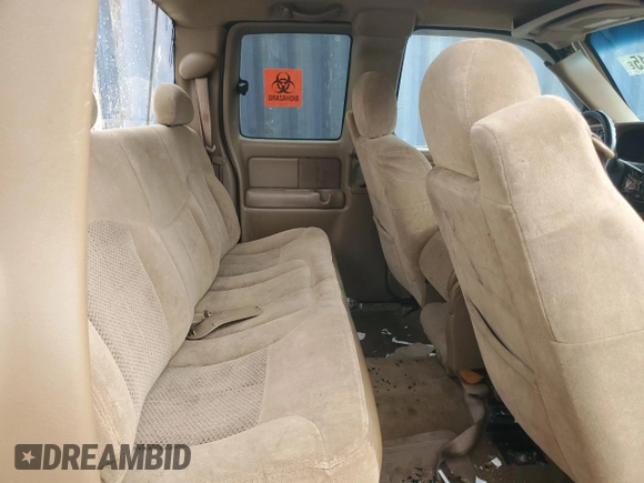 2000 Chevrolet Silverado 1500 LS with VIN 2GCEK19T3Y1318200, listed as a Copart auction lot 53911615 with 230,358 mi miles and Non Repairable. Bid and sale history available at carsss.com. Image 10.