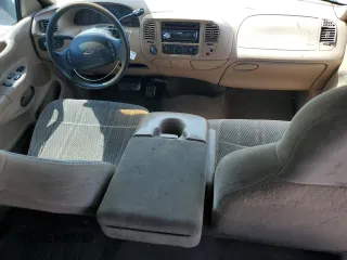 1998 Ford F-250 z VIN 1FTPX28L0WKB51597, wystawiony jako Copart lot #61813065 z przebiegiem 206 958 mil mil oraz Szkoda całkowita • Salvage title. Historia ofert i sprzedaży dostępna na DreamBid. Obrazek 8.