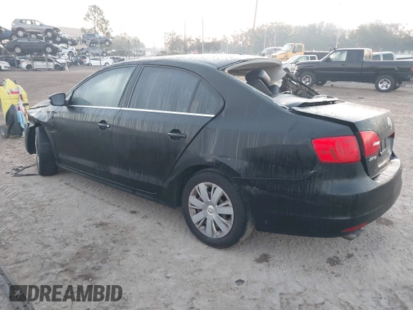 2013 Volkswagen Jetta SE z VIN 3VWDP7AJXDM435170, wystawiony jako IAAI lot #41454928 z przebiegiem 136 400 mil mil oraz . Historia ofert i sprzedaży dostępna na DreamBid. Obrazek 3.