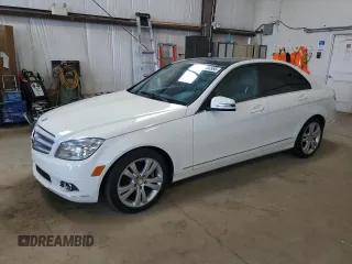 2010 Mercedes-Benz C 300 Sport z VIN WDDGF8BB0AF435213, wystawiony jako Copart lot #56354955 z przebiegiem 170 584 mil mil oraz Szkody całkowita. Historia ofert i sprzedaży dostępna na DreamBid. Obrazek 1.