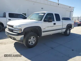 2002 Chevrolet Silverado 1500 LS with VIN 2GCEK19T721368721, listed as a Copart auction lot 50418495 with 133,418 mi miles and Salvage Title. Bid and sale history available at carsss.com. Image 1.