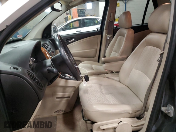 2006 Saturn VUE z VIN 5GZCZ634X6S852615, wystawiony jako Copart lot #53688235 z przebiegiem 217 692 mil mil oraz Szkoda całkowita • Salvage title. Historia ofert i sprzedaży dostępna na DreamBid. Obrazek 7.