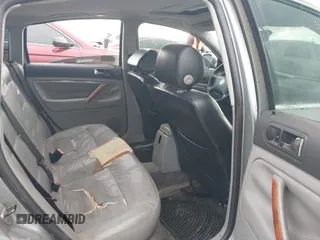 2004 Volkswagen Passat GLX z VIN WVWRH63B44P197011, wystawiony jako IAAI lot #42019610 z przebiegiem 151 540 mil mil oraz . Historia ofert i sprzedaży dostępna na DreamBid. Obrazek 8.