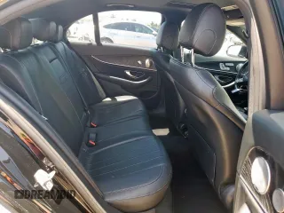 2017 Mercedes-Benz E 300 Luxury with VIN WDDZF4KB3HA174183, listed as a Copart auction lot 58222665 with 50,761 mi miles and Salvage title. Bid and sale history available at DreamBid. Image 10.