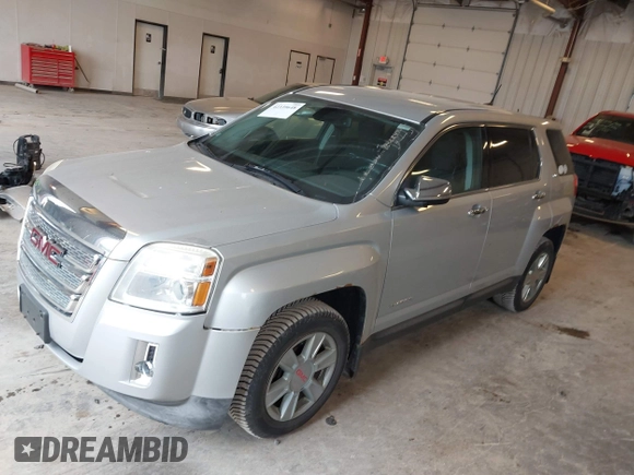 2013 GMC Terrain SLE z VIN 2GKFLREK5D6173952, wystawiony jako IAAI lot #42339648 z przebiegiem 120 239 mil mil oraz . Historia ofert i sprzedaży dostępna na DreamBid. Obrazek 2.