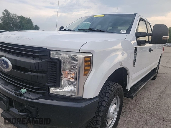 2019 Ford F-250 XL with VIN 1FT7X2B64KEG11615, listed as a IAAI auction lot 42282396 with 128,860 mi miles and . Bid and sale history available at DreamBid. Image 12.