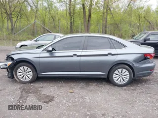 2019 Volkswagen Jetta S с VIN 3VWC57BU1KM067257, выставлен на аукционе IAAI как лот 42205058 с пробегом 149 337 миль миль и . История ставок и продаж доступна на DreamBid. Изображение 14.