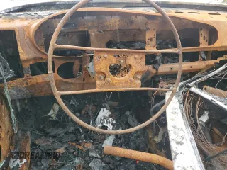 1986 Porsche 944 z VIN WP0AA0958GN152718, wystawiony jako Copart lot #55963875 z przebiegiem Nie podano mil oraz Szkoda całkowita • Salvage title. Historia ofert i sprzedaży dostępna na DreamBid. Obrazek 9.