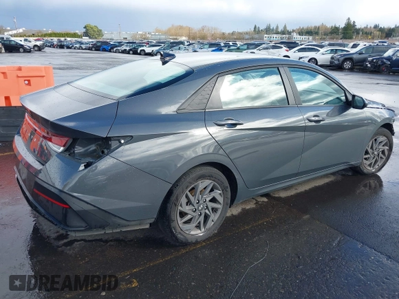 2024 Hyundai Elantra SEL with VIN KMHLM4DG8RU654892, listed as a IAAI auction lot 41752711 with 14,577 mi miles. Bid and sale history available at carsss.com. Image 4.