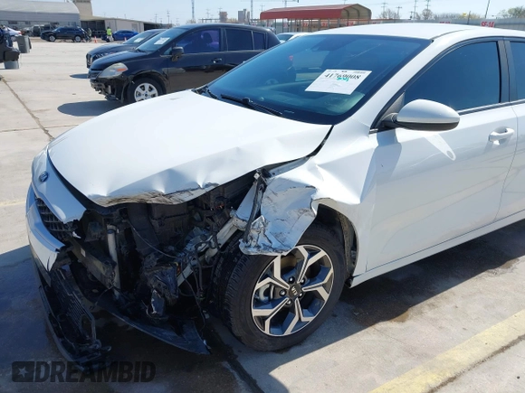 2020 Kia Forte LXS z VIN 3KPF24AD8LE151323, wystawiony jako IAAI lot #41769008 z przebiegiem 137 464 mil mil oraz . Historia ofert i sprzedaży dostępna na DreamBid. Obrazek 6.