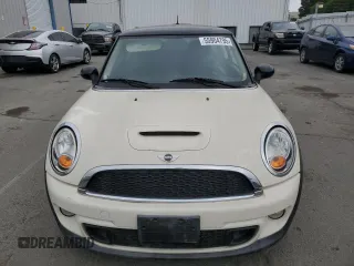 2011 MINI Hardtop S z VIN WMWSV3C59BTY15847, wystawiony jako Copart lot #55904795 z przebiegiem 114 146 mil mil oraz Szkoda całkowita • Salvage title. Historia ofert i sprzedaży dostępna na DreamBid. Obrazek 5.