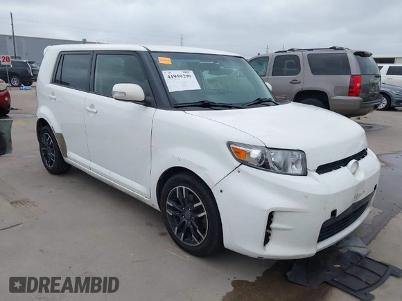 2013 Scion xB with VIN JTLZE4FE4DJ036152, listed as a IAAI auction lot 41959299 with 435,064 mi miles. Bid and sale history available at carsss.com. Image 1.