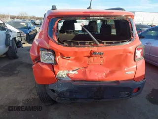 2017 Jeep Renegade Altitude with VIN ZACCJBBB7HPF73083, listed as a IAAI auction lot 41114187 with 1 mi miles. Bid and sale history available at carsss.com. Image 6.