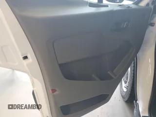 2023 Ford Transit Cargo с VIN 1FTBR1X89PKA75830, выставлен на аукционе IAAI как лот 42907933 с пробегом 17 668 миль миль и . История ставок и продаж доступна на DreamBid. Изображение 18.