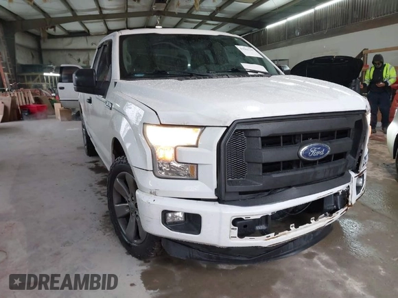 2015 Ford F-150 XL with VIN 1FTEX1C84FKF19753, listed as a IAAI auction lot 41561147 with 170,675 mi miles. Bid and sale history available at carsss.com. Image 1.