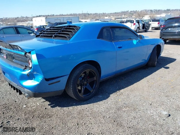 2015 Dodge Challenger R/T with VIN 2C3CDZAT8FH924371, listed as a IAAI auction lot 41870700 with 105,419 mi miles. Bid and sale history available at carsss.com. Image 4.