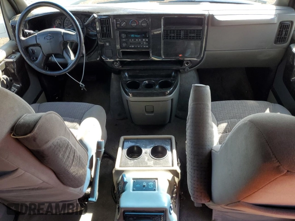 2005 Chevrolet Express Cargo Van YF7 Upfitter with VIN 1GBFG15T051205550, listed as a Copart auction lot 50245045 with 310,774 mi miles and Clean Title. Bid and sale history available at carsss.com. Image 8.