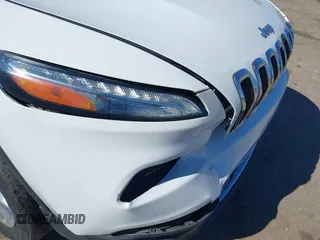2015 Jeep Cherokee Limited with VIN 1C4PJMDB2FW545430, listed as a IAAI auction lot 41822780 with 135,639 mi miles. Bid and sale history available at carsss.com. Image 6.