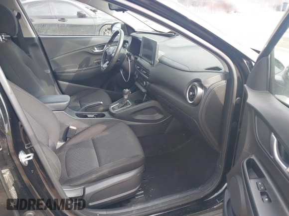 2022 Hyundai Kona SEL with VIN KM8K32AB8NU926993, listed as a IAAI auction lot 41705741 with 34,600 mi miles. Bid and sale history available at carsss.com. Image 5.