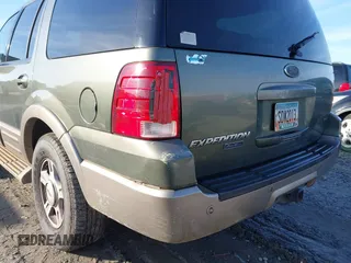 2003 Ford Expedition Eddie Bauer with VIN 1FMFU17L63LB86288, listed as a IAAI auction lot 41440181 with 232,814 mi miles. Bid and sale history available at carsss.com. Image 6.