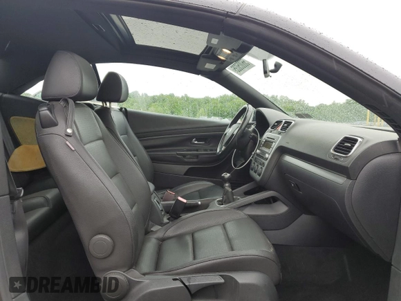 2008 Volkswagen Eos Turbo with VIN WVWAA71FX8V035155, listed as a Copart auction lot 56005035 with 174,123 mi miles and Salvage Title. Bid and sale history available at DreamBid. Image 10.