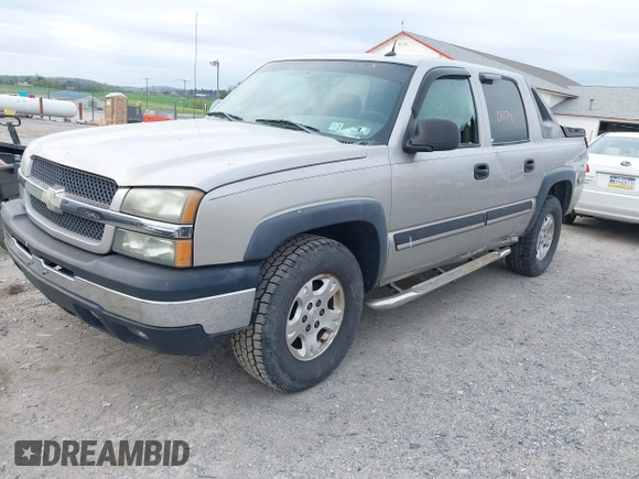 2004 Chevrolet Avalanche Z71 with VIN 3GNEK12T34G257773, listed as a IAAI auction lot 42060079 with 207,227 mi miles. Bid and sale history available at carsss.com. Image 2.