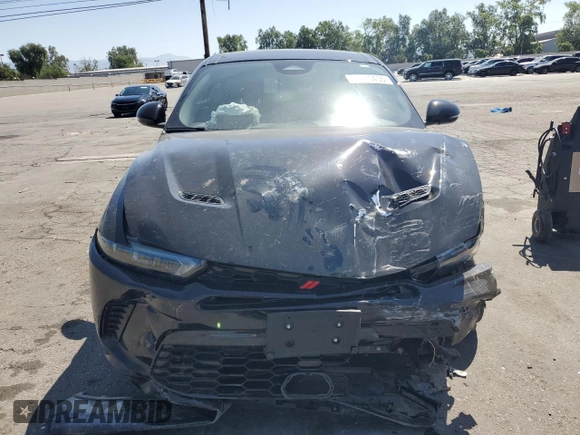 2024 Dodge Hornet R/T Plus z VIN ZACPDFDW4R3A14678, wystawiony jako Copart lot #57875455 z przebiegiem 5 215 mil mil oraz Szkoda całkowita • Salvage title. Historia ofert i sprzedaży dostępna na DreamBid. Obrazek 5.