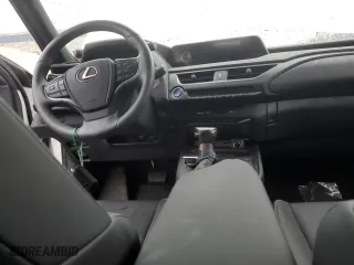 2021 Lexus UX with VIN JTHP9JBH3M2052177, listed as a Copart auction lot 68588392 with 0 miles. Bid and sale history available at carsss.com. Image 8.