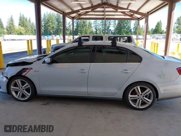 2017 Volkswagen Jetta GLI с VIN 3VW4T7AJ4HM407124, выставлен на аукционе IAAI как лот 42391726 с пробегом 108 898 миль миль и . История ставок и продаж доступна на DreamBid. Изображение 14.