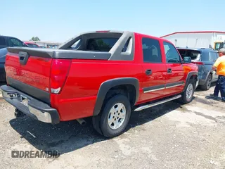 2005 Chevrolet Avalanche LT with VIN 3GNEC12Z35G179854, listed as a IAAI auction lot 42443728 with 263,042 mi miles and . Bid and sale history available at DreamBid. Image 4.