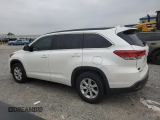 2017 Toyota Highlander XLE with VIN 5TDJZRFH7HS423114, listed as a Copart auction lot 61159515 with 111,226 mi miles and Salvage title. Bid and sale history available at DreamBid. Image 2.