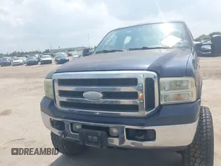 2005 Ford F-250 XL z VIN 1FTSW21P45EB09246, wystawiony jako IAAI lot #42441183 z przebiegiem 186 148 mil mil oraz . Historia ofert i sprzedaży dostępna na DreamBid. Obrazek 6.