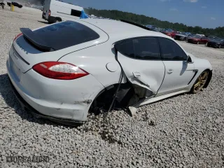 2013 Porsche Panamera with VIN WP0AA2A74DL014271, listed as a Copart auction lot 69182284 with 0 mi miles and Salvage Title. Bid and sale history available at carsss.com. Image 3.
