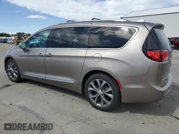 2017 Chrysler Pacifica Limited z VIN 2C4RC1GG5HR759865, wystawiony jako Copart lot #56431515 z przebiegiem 93 473 mil mil oraz Szkoda całkowita • Salvage title. Historia ofert i sprzedaży dostępna na DreamBid. Obrazek 2.