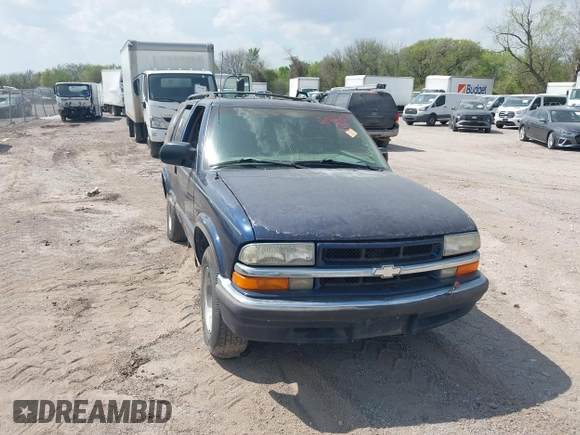 1999 Chevrolet Blazer LS z VIN 1GNCS13W1X2120019, wystawiony jako IAAI lot #41766379 z przebiegiem Nie podano mil oraz . Historia ofert i sprzedaży dostępna na DreamBid. Obrazek 1.