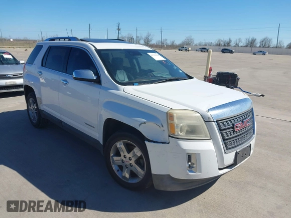 2012 GMC Terrain SLT-2 with VIN 2GKFLWE57C6381886, listed as a IAAI auction lot 41739118 with 211,147 mi miles. Bid and sale history available at carsss.com. Image 1.